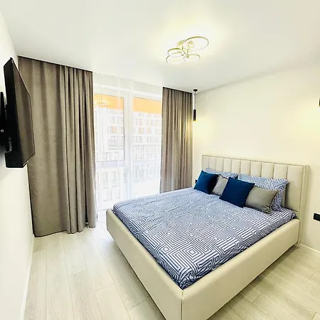 новобудова стрийська 45а Fabrik гашека автовокзал подобово לבוב