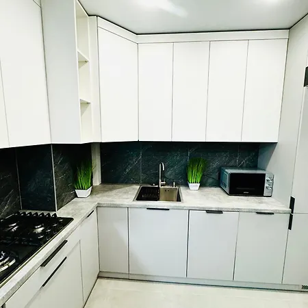 новобудова стрийська 45а Fabrik гашека автовокзал подобово Apartmán